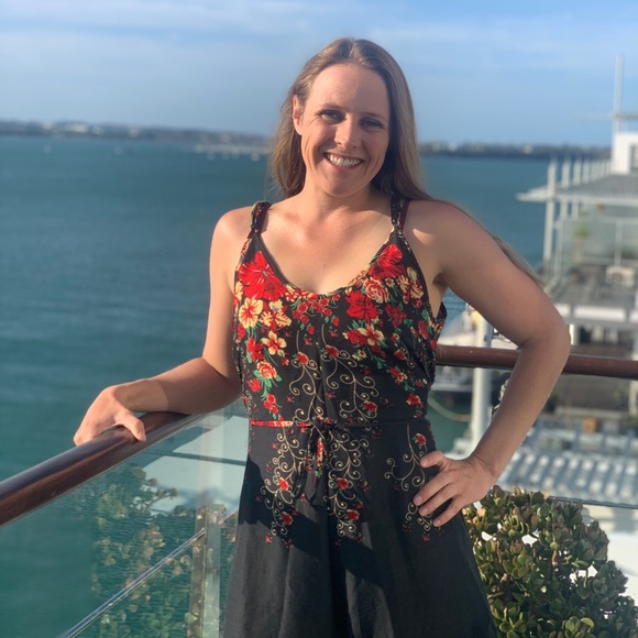 Meet your Posher, Kelsey - Picture 2 of 2